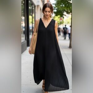 NWT Women’s Alfani Elegant Black Pleated Dress size M Medium